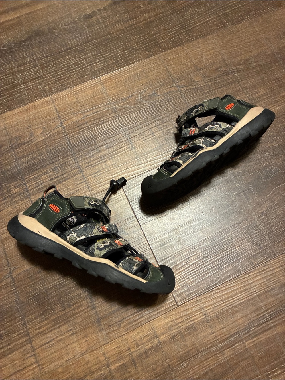 Boys Keen Washable Sandals Black Green Orange Tan Camo Print Size 12